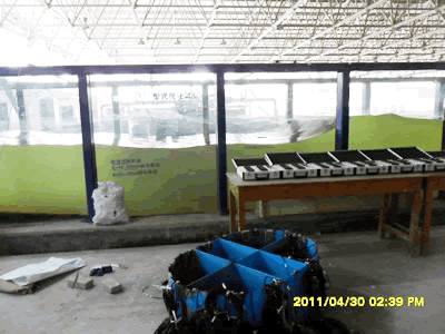 天津大学防波提模拟波浪冲击试验