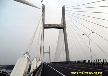 灌河大桥索力与模态试验