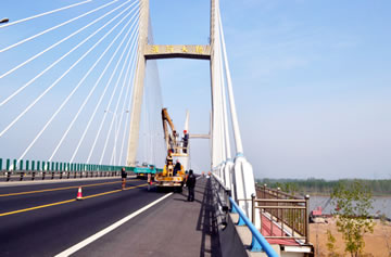 灌河大桥远程在线健康监测