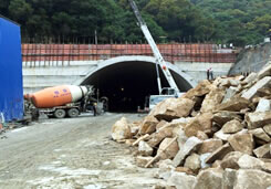 福州金鸡山隧道爆破应变测试